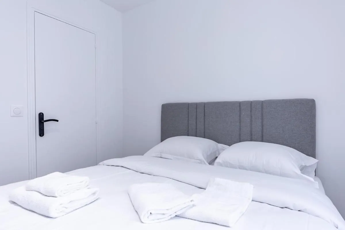 Chic 4-Star Studio Only 10 Minutes From Le Marais Paris 0*,
